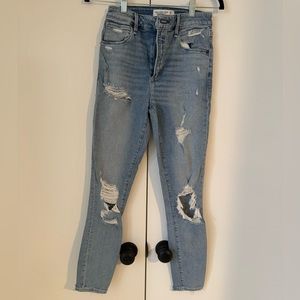 AF High Rise Super Skinny Ankle Jeans
RIPPED LIGHT WASH, 26